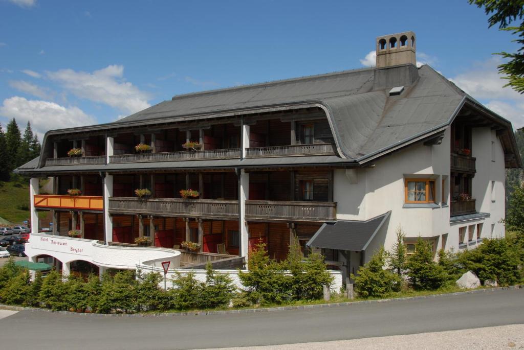 Hotel Berghof Sonnenalpe Nassfeld Buitenkant foto